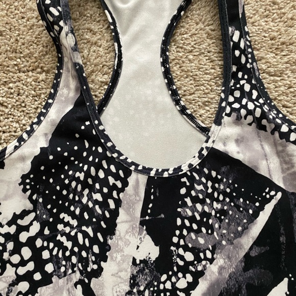 Lululemon Tank Top - Picture 5 of 5